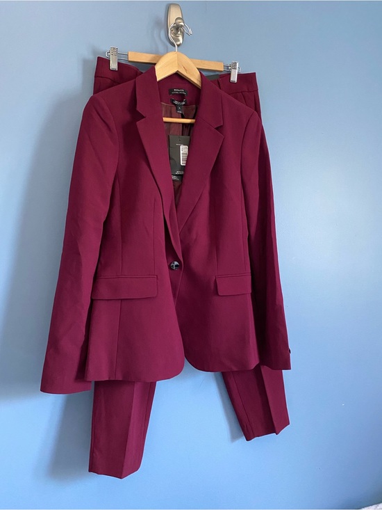 RW&CO. Jackets & Blazers - NWT RW&CO Burgundy Women's Blazer and Pants Suit